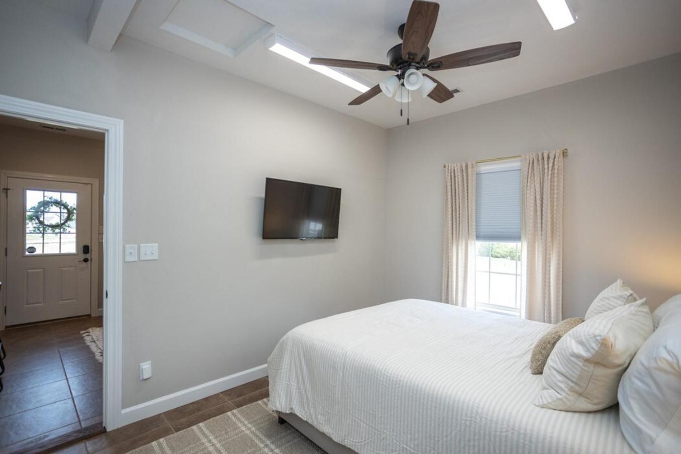 Tiny Home With Hot Tub Near Ft Leonard Wood! Waynesville المظهر الخارجي الصورة