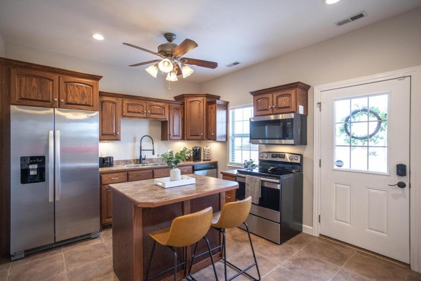 Tiny Home With Hot Tub Near Ft Leonard Wood! Waynesville المظهر الخارجي الصورة