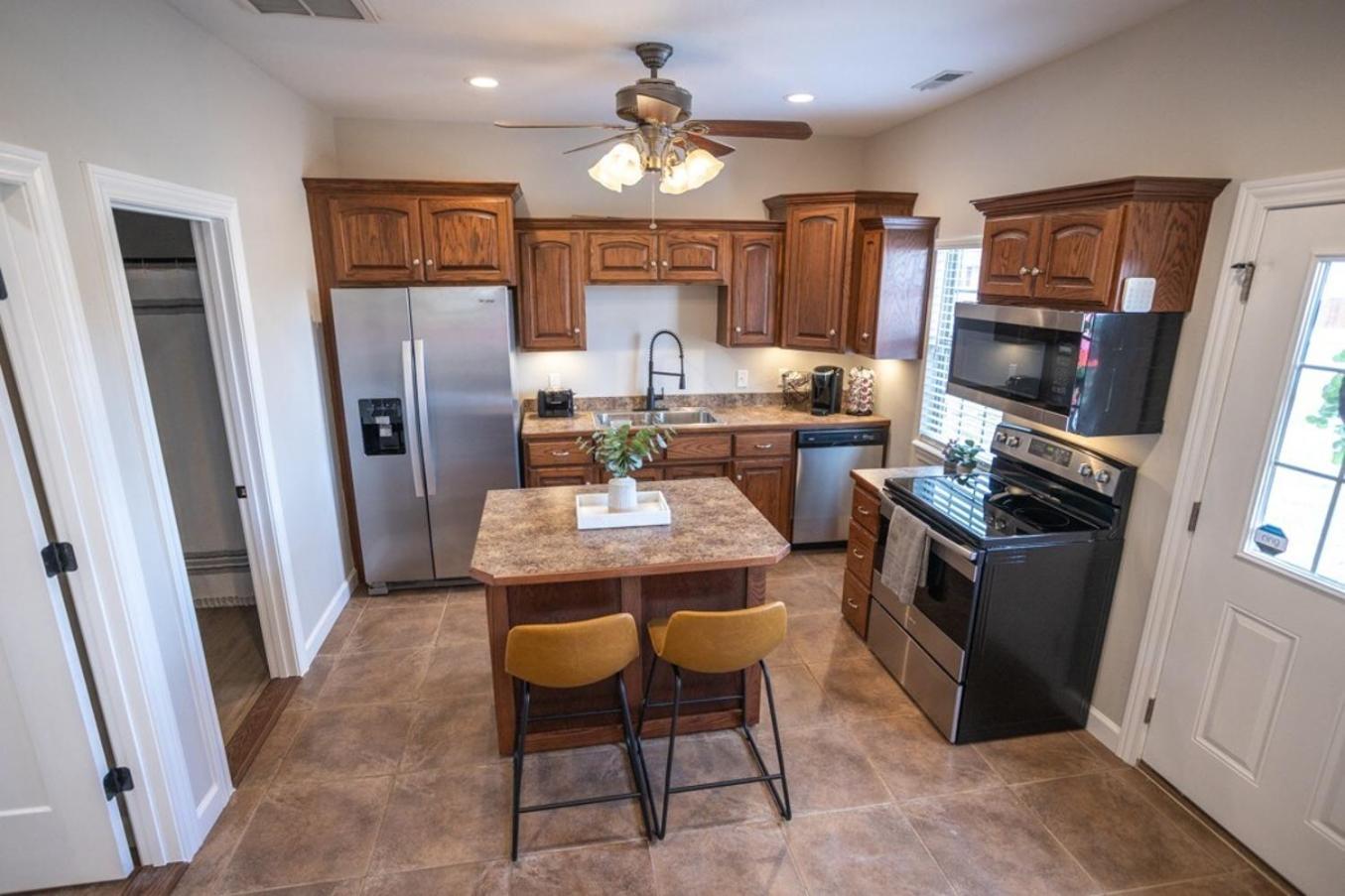 Tiny Home With Hot Tub Near Ft Leonard Wood! Waynesville المظهر الخارجي الصورة