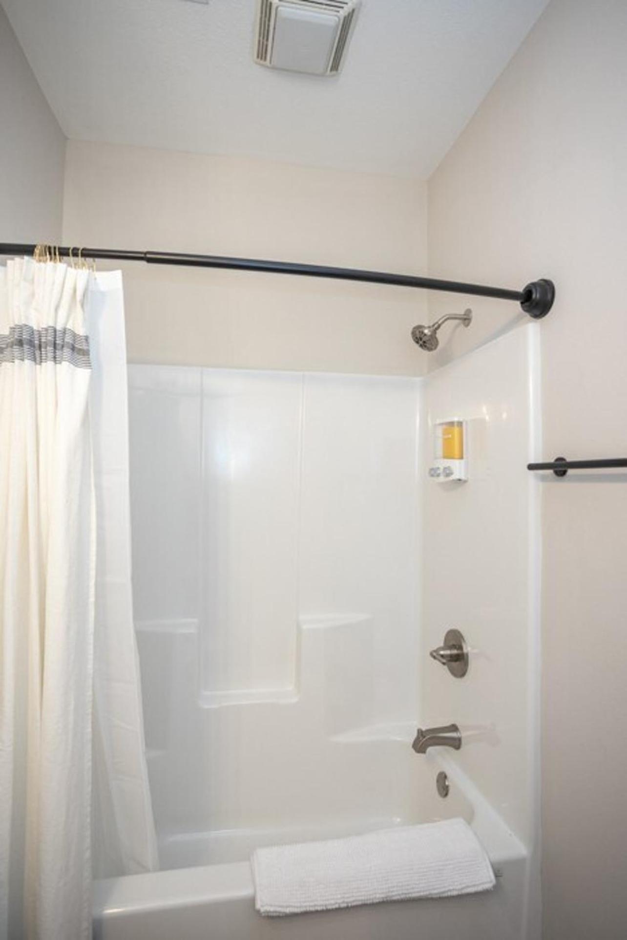 Tiny Home With Hot Tub Near Ft Leonard Wood! Waynesville المظهر الخارجي الصورة