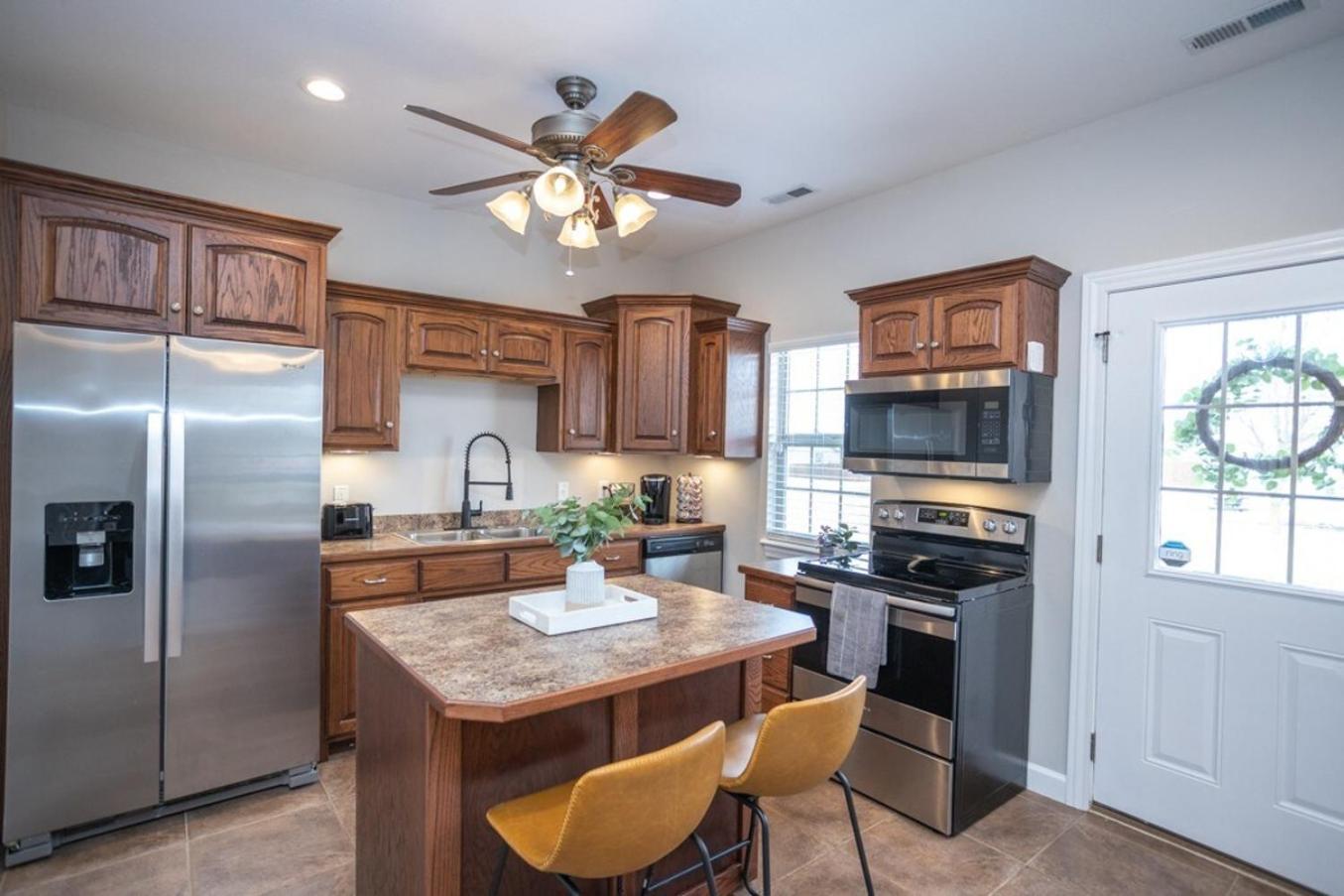 Tiny Home With Hot Tub Near Ft Leonard Wood! Waynesville المظهر الخارجي الصورة